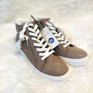 Womens Shoes size 11